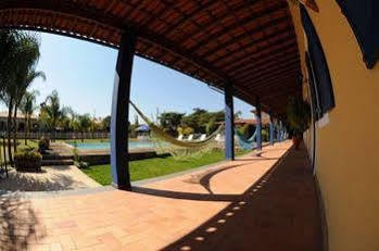 Estrada Aguas, Hotel 2*